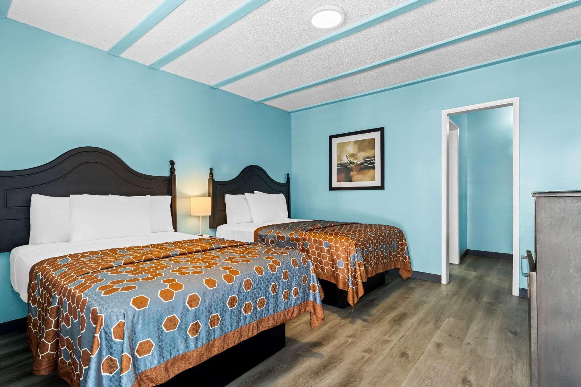 Rodeway Inn & Suites North Hollywood Burbank Airport - Universal Area Los Angeles Exterior photo